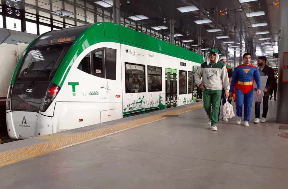 El plan especial de transporte metropolitano del Carnaval de Cádiz empieza este 14 de febrero