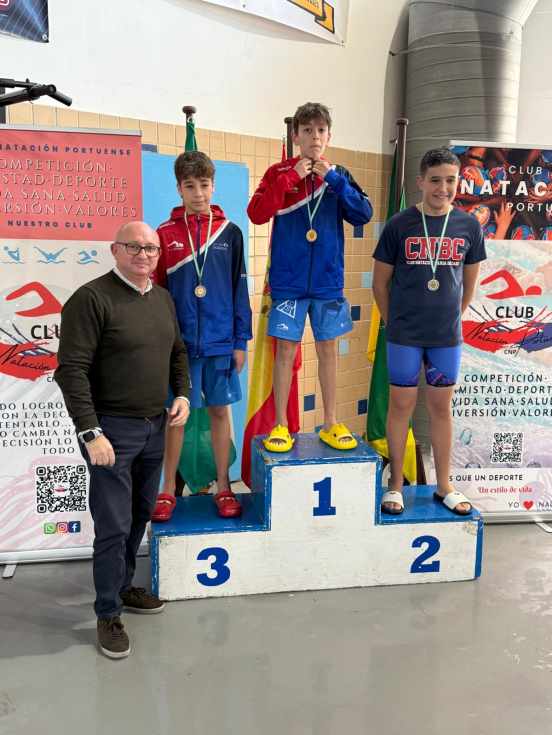 Las piscinas portuenses acogen el XLI Trofeo Ciudad de El Puerto y el IX Trofeo Máster