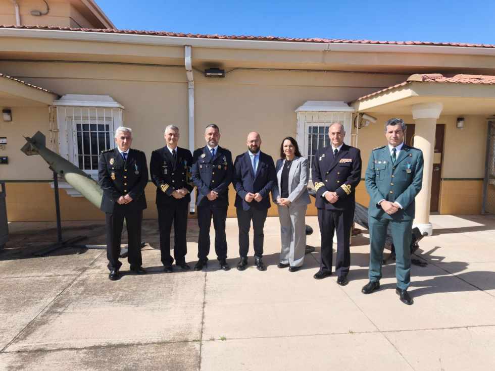 El Intendente Principal de la Policía Local de El Puerto, David Viñuela, recibe la Medalla del NCIS de Estados Unidos