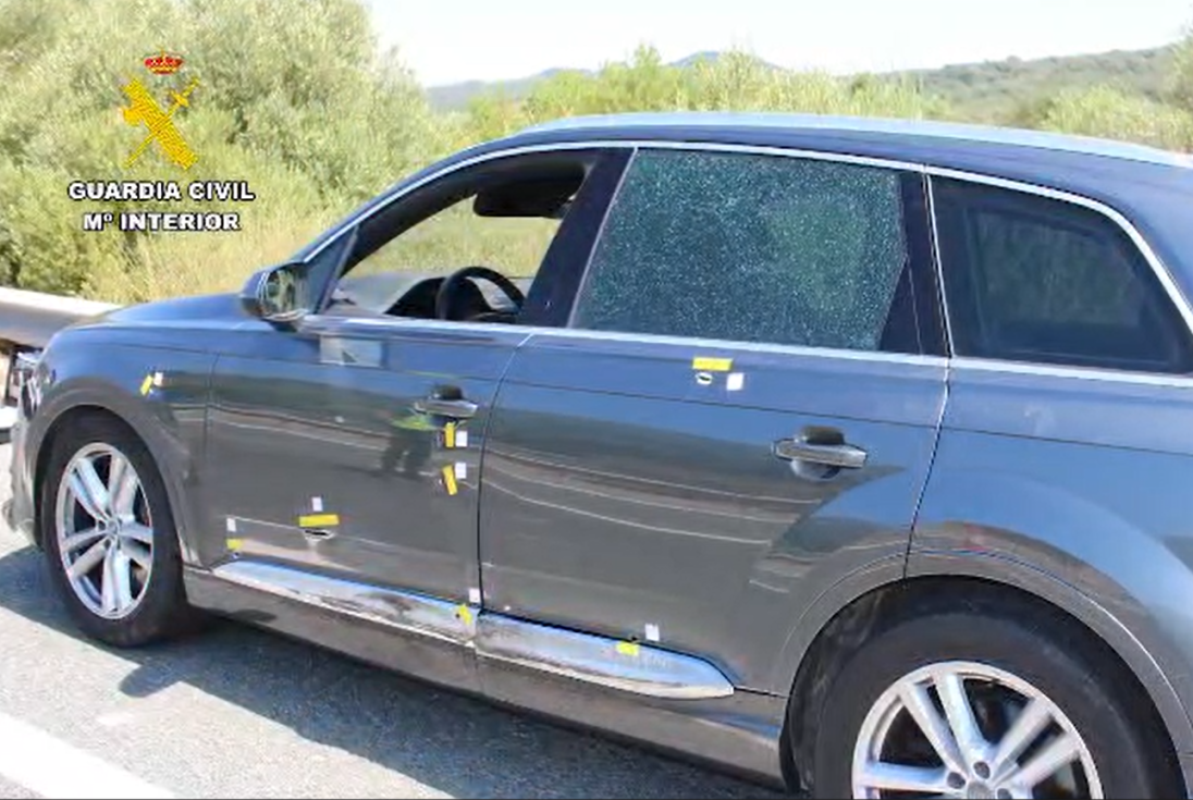 Tres detenidos por un 'vuelco' de película cometido en la carretera A381