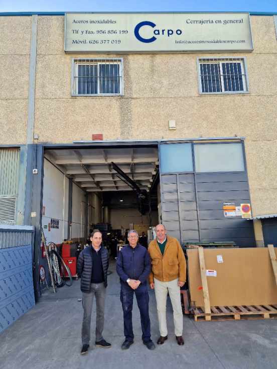 El concejal Carmelo Navarro destaca la labor de la empresa Inoxidables Carpo