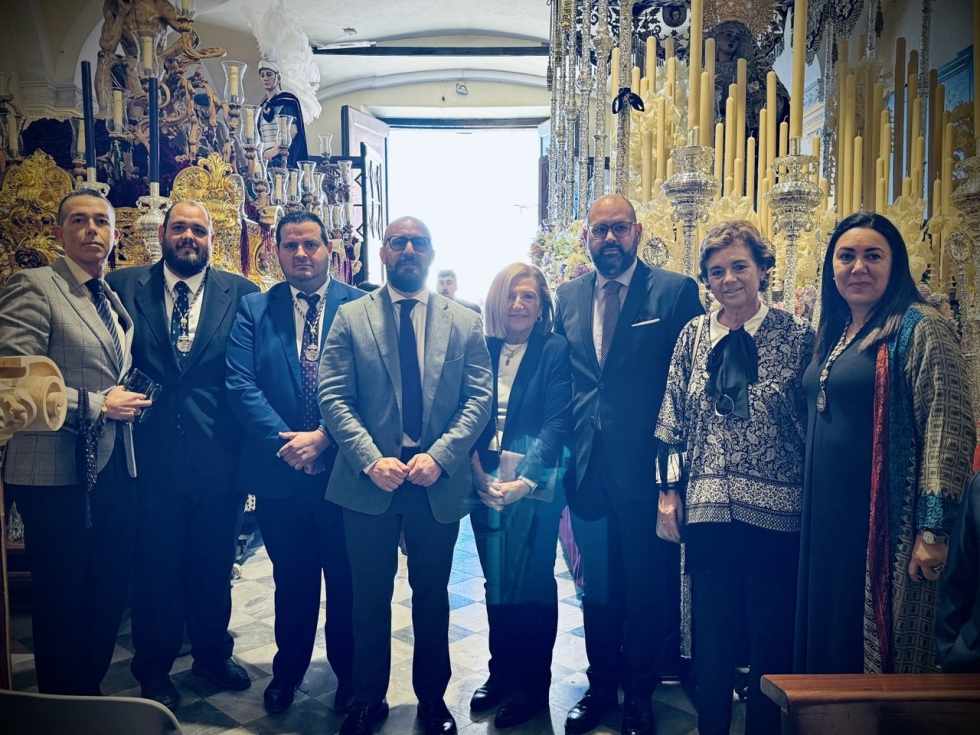 Ofrenda floral a la Hermandad de Humildad y Paciencia