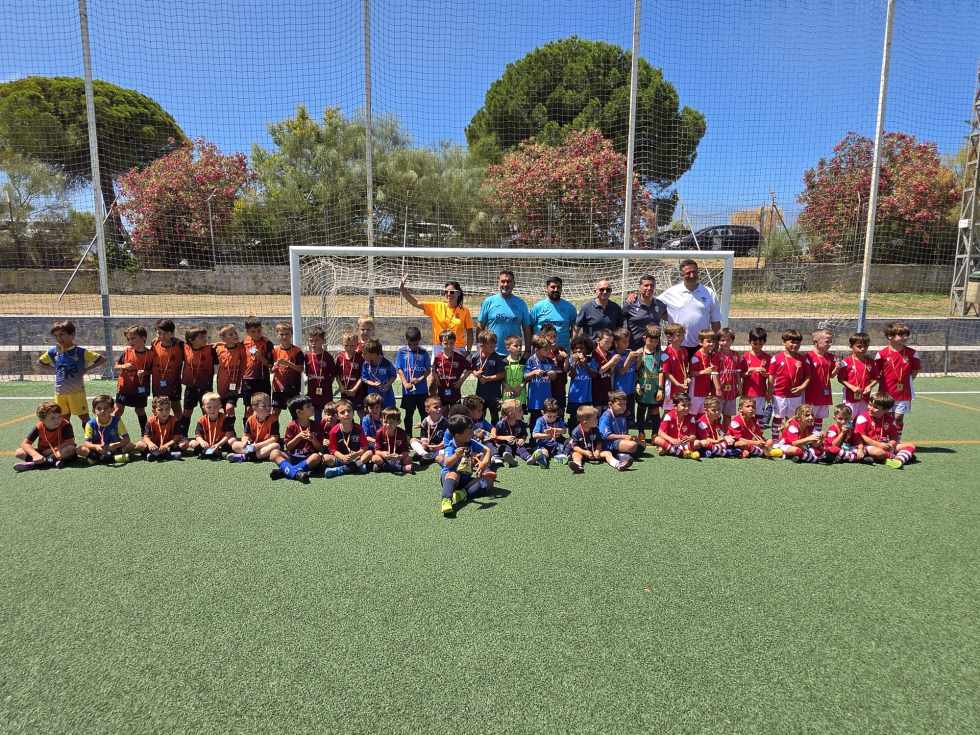 600 jugadores Bebé, Prebenjamín y Benjamín disfrutaron de la Copa Concejalía