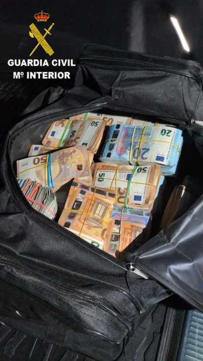 Cazado con 800.000 euros sin justificar a bordo de un Q7