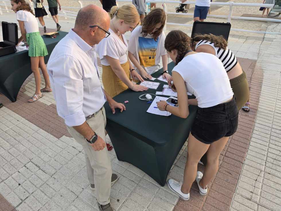 El Paseo Marítimo de Valdelagrana acoge el ‘Escape Box: La Búsqueda del Éter’