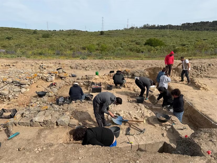 Amigos de la Sierra de San Crist&oacute;bal reivindica el Yacimiento de Do&ntilde;a Blanca como gran atractivo de la Bah&iacute;a