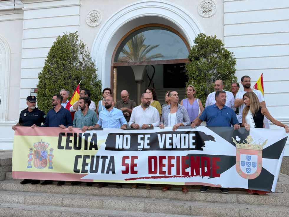 Imagen de la Corporaci&oacute;n con las sonoras ausencias a la izquierda del espectro pol&iacute;tico.