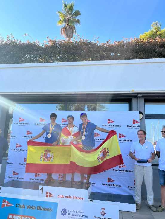 El portuense Arturo Arauz se proclama campeón del mundo de Windsurf Raceboard Sub 21